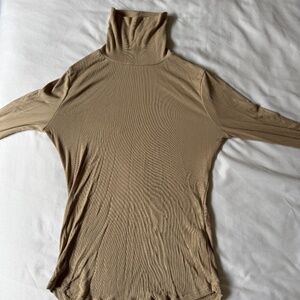 Sunday Best Freshman Turtleneck in Beige/Taupe